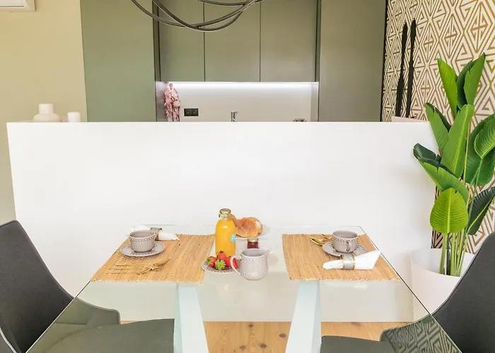 Diamond Luxe & Terrace *