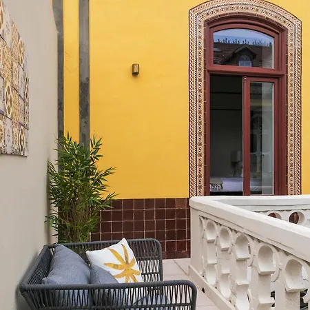 Diamond Luxe & Terrace *