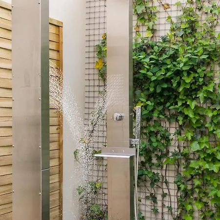 Diamond Luxe & Terrace *