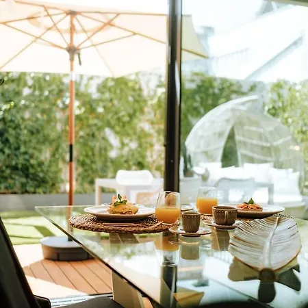 Diamond Luxe & Terrace *