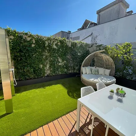 Diamond Luxe & Terrace *