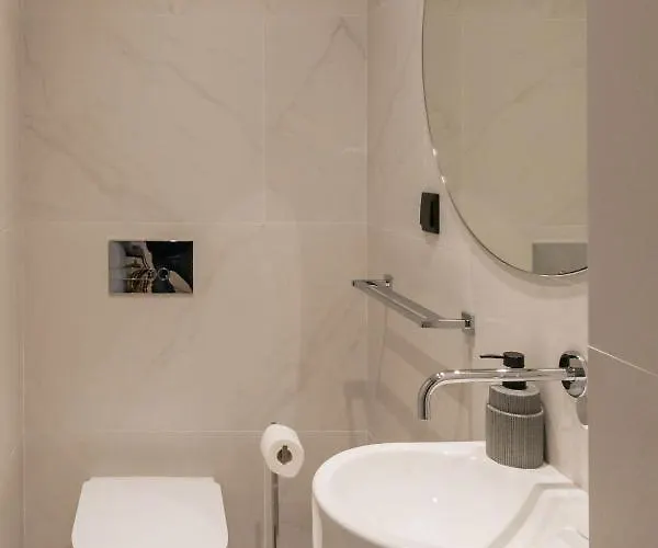 Diamond Luxe & Terrace